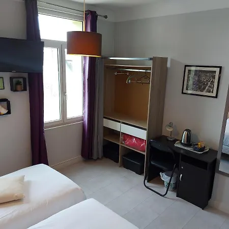 Hotel De La Paix
