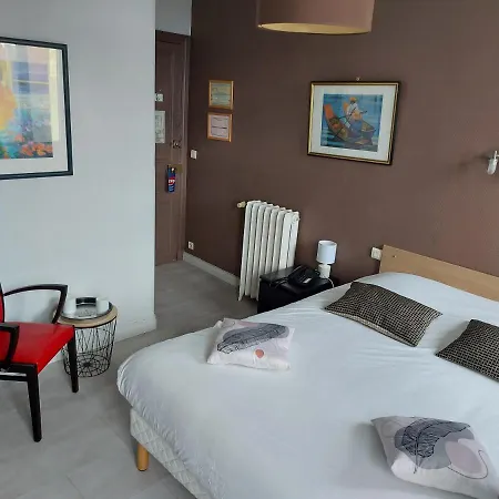 De La Paix Hotel 3*